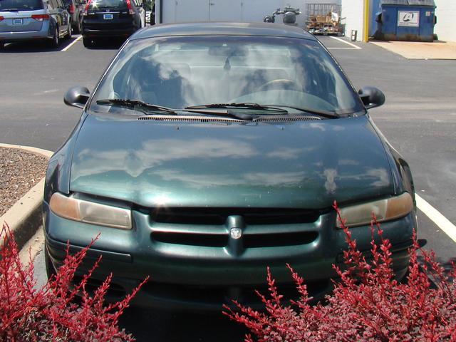 1998 Dodge Stratus Base