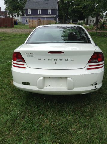 2004 Dodge Stratus Unknown