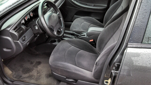 2004 Dodge Stratus SE