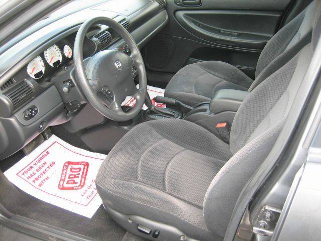 2005 Dodge Stratus Unknown