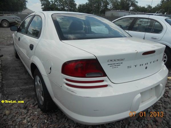 2005 Dodge Stratus Sport -5 Speed-stick-4x4