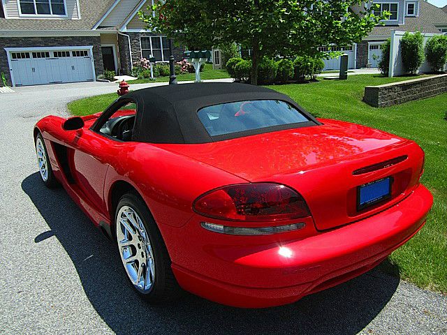 2003 Dodge Viper 4d Wagon SLT (V6)