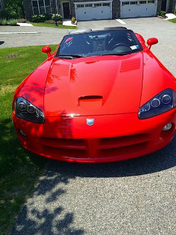 2003 Dodge Viper 4d Wagon SLT (V6)