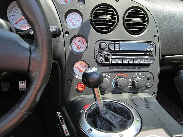 2003 Dodge Viper 4d Wagon SLT (V6)