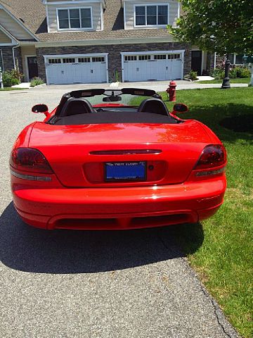 2003 Dodge Viper 4d Wagon SLT (V6)