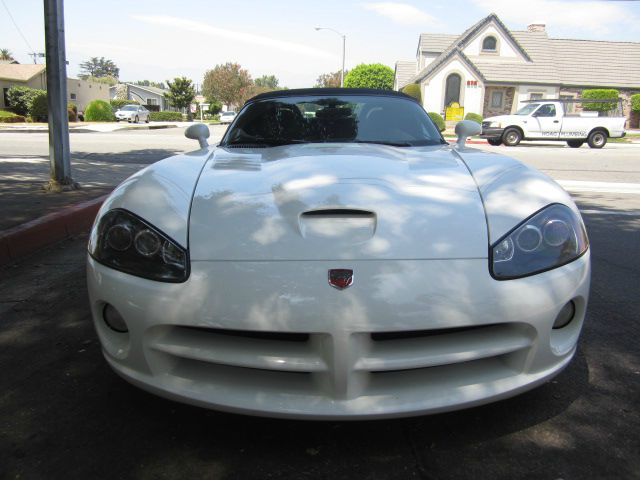 2004 Dodge Viper Hatchback 2D