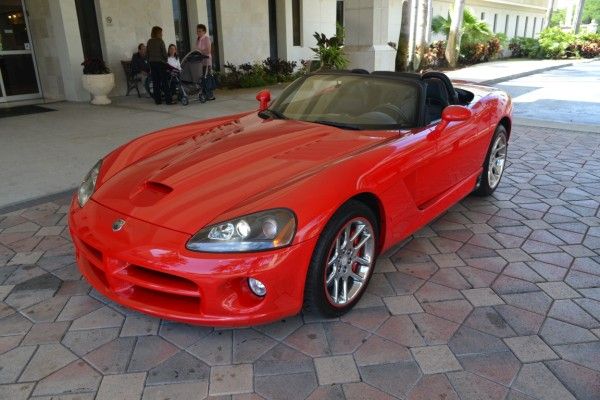 2004 Dodge Viper Hatchback 2D