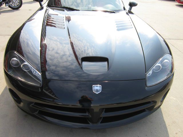 2004 Dodge Viper Hatchback 2D