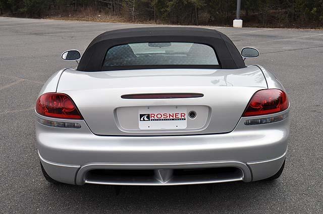 2004 Dodge Viper 4d Wagon SLT (V6)