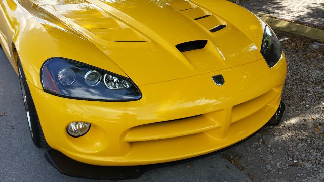 2010 Dodge Viper 2009 Nissan 2.
