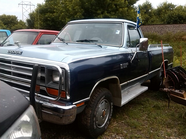 1987 Dodge W150 Pickup Ram 3500 Diesel 2-WD