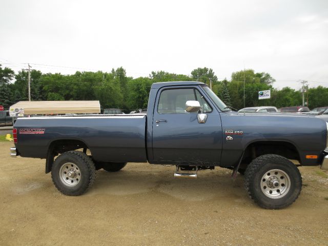 1992 Dodge W250 Pickup LT Sedan 4D
