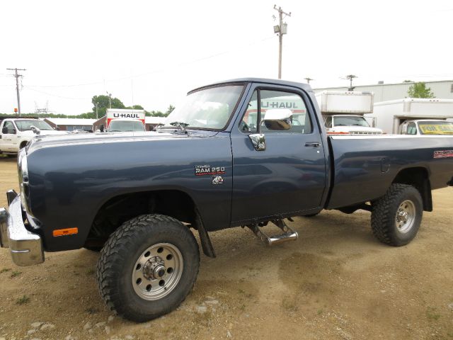 1992 Dodge W250 Pickup LT Sedan 4D