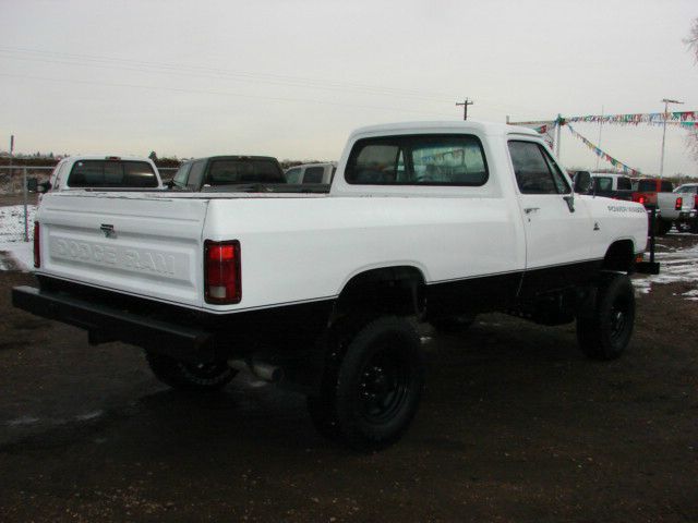 1992 Dodge W250 Pickup LT Sedan 4D