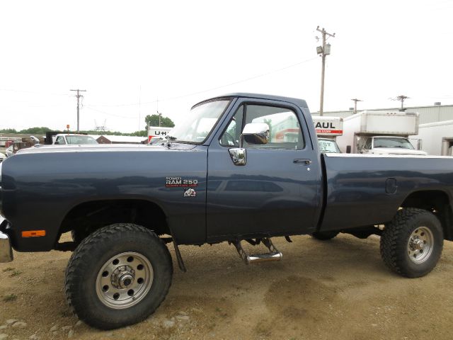 1992 Dodge W250 Pickup LT Sedan 4D