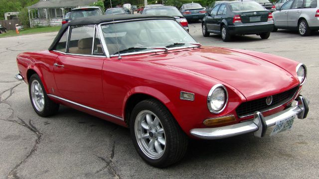 1974 Fiat 124 Spider 29
