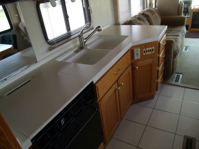 1996 Fleetwood AMERICAN TRADITION 4WD Z71 CREW CAB