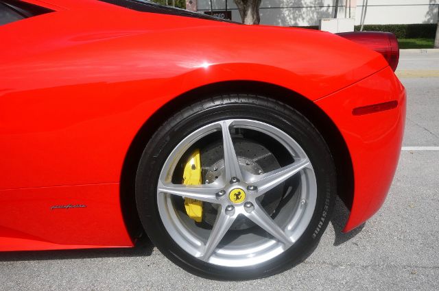2011 Ferrari 458 Italia Base