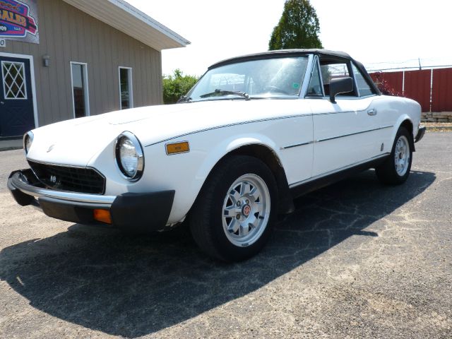 1982 Fiat 124 Spider R/T Coupe
