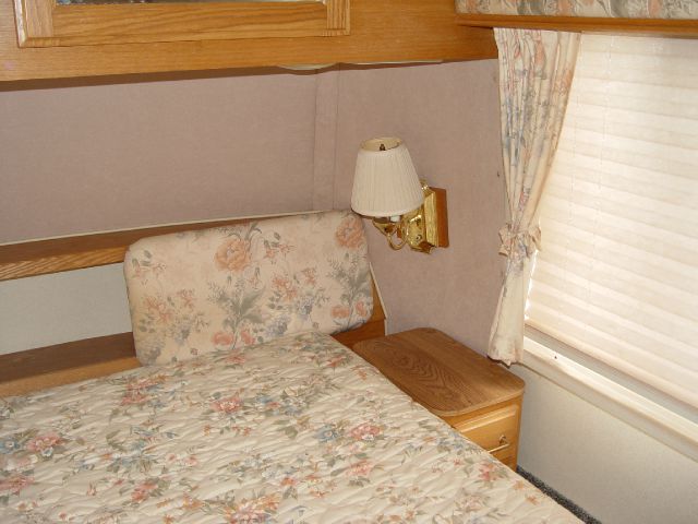 1990 Fleetwood Avion Quattro 4.2L W/ Navi