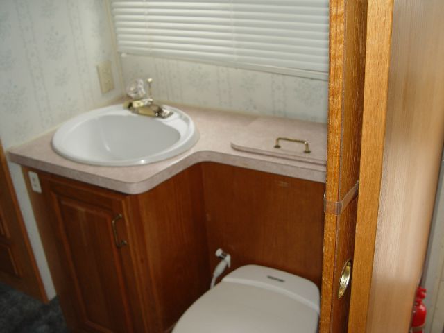 1990 Fleetwood Avion Quattro 4.2L W/ Navi