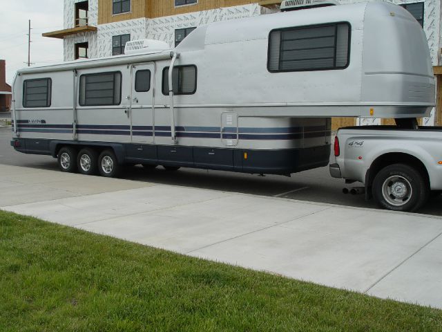 1990 Fleetwood Avion Quattro 4.2L W/ Navi