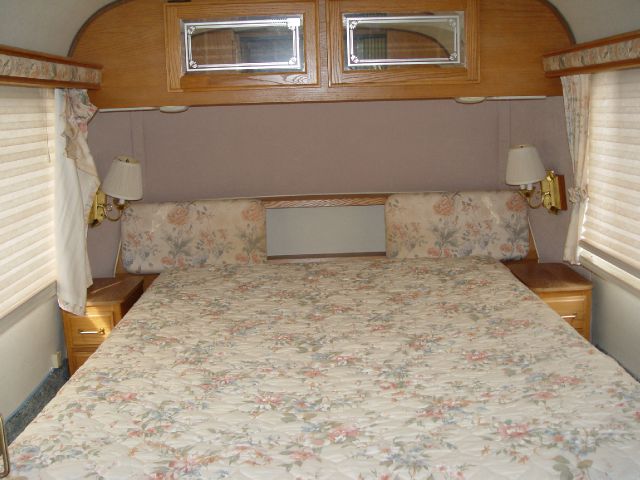 1990 Fleetwood Avion Quattro 4.2L W/ Navi