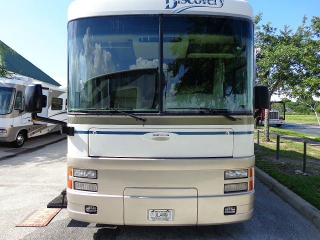 2000 Fleetwood Discovery 36T Unknown