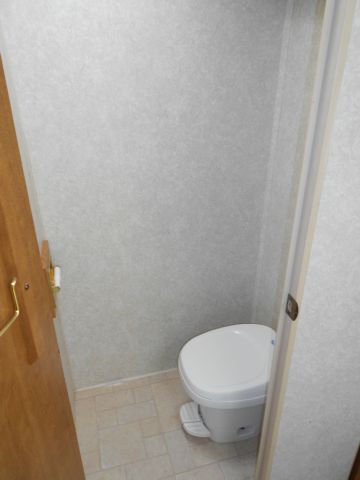 2004 Fleetwood Prowler Regal 255RLDS Unknown