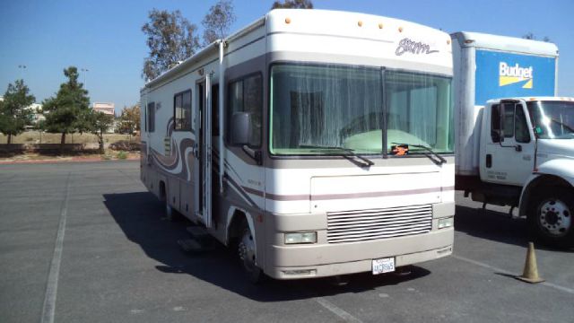 2000 Fleetwood Storm 30H Unknown