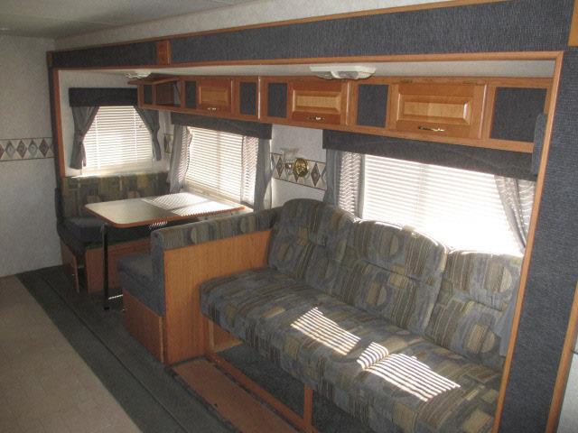 2005 Fleetwood Terry LS Regular Cab Short Bed 2WD