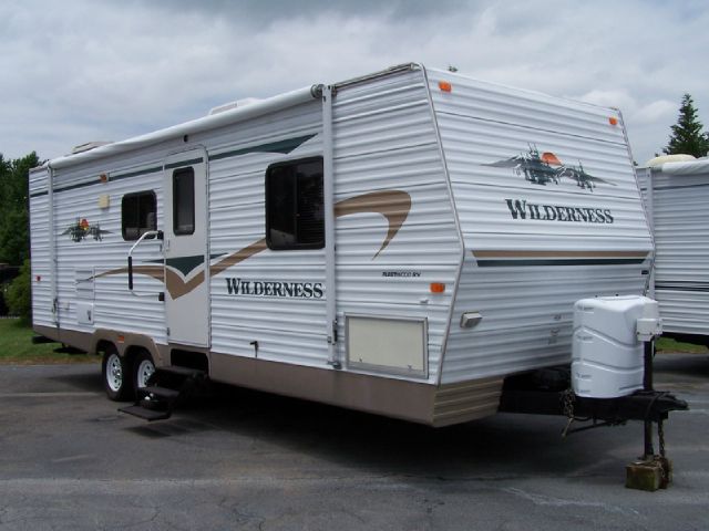 2004 Fleetwood Wilderness 27 Xeking Cab