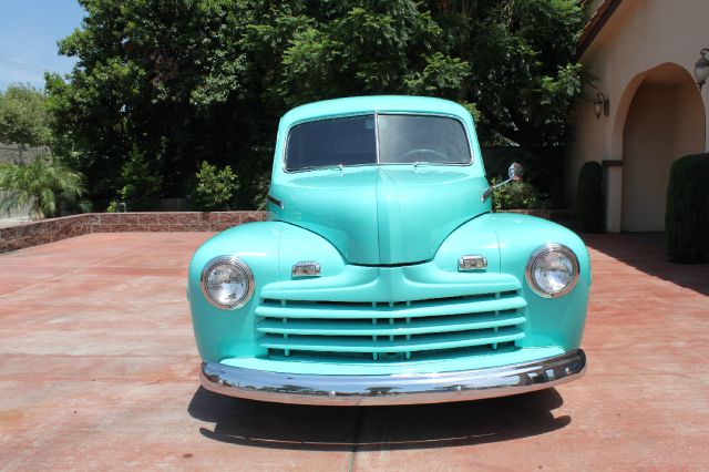 1946 Ford 2 Dr Sedan Sportback LS