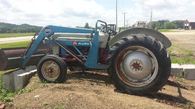 1956 Ford 600 Unknown
