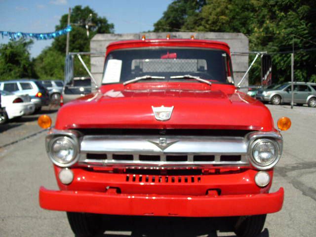 1958 Ford 600 Unknown
