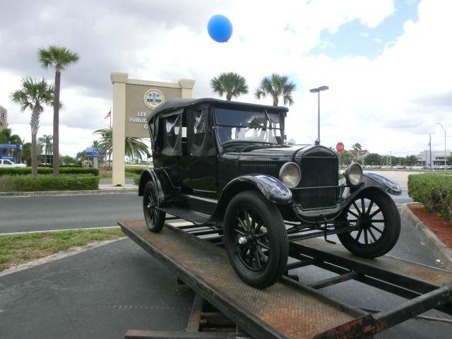 1926 Ford Aerostar 454 4X4