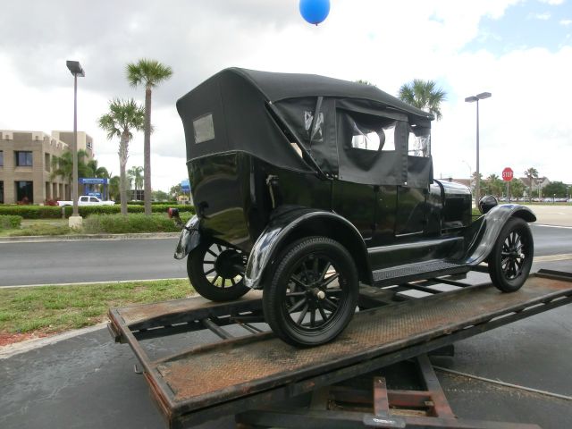 1926 Ford Aerostar 454 4X4