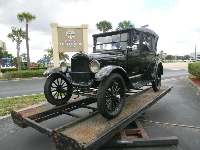 1926 Ford Aerostar 454 4X4