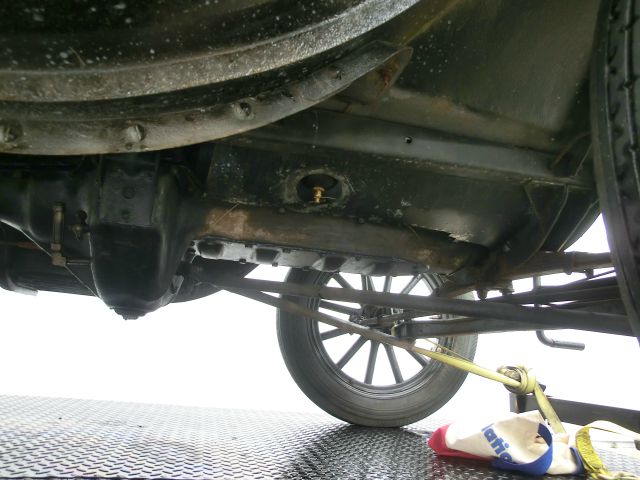 1926 Ford Aerostar 454 4X4