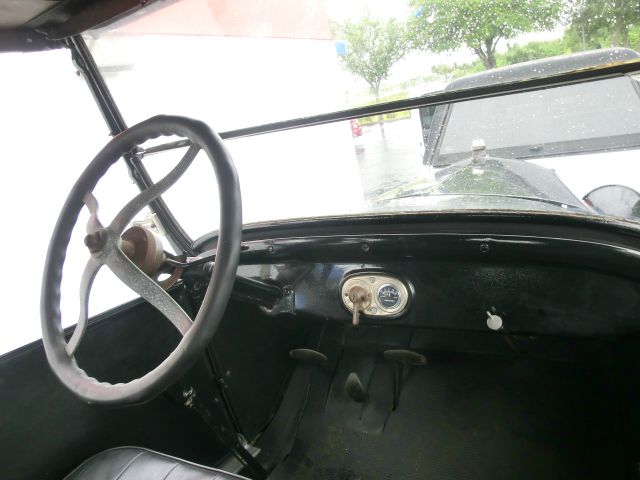 1926 Ford Aerostar 454 4X4