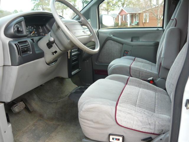 1996 Ford Aerostar Base