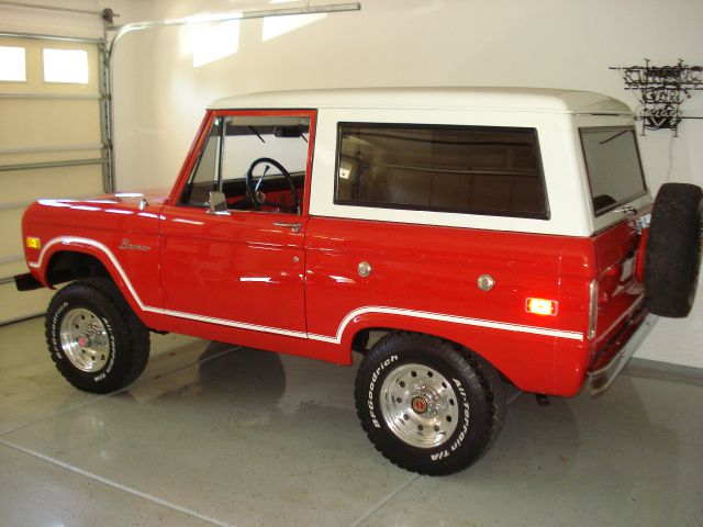 1973 Ford Bronco Quad-short-slt BIG Horn-hemi-4wd-20 INCH RIMS