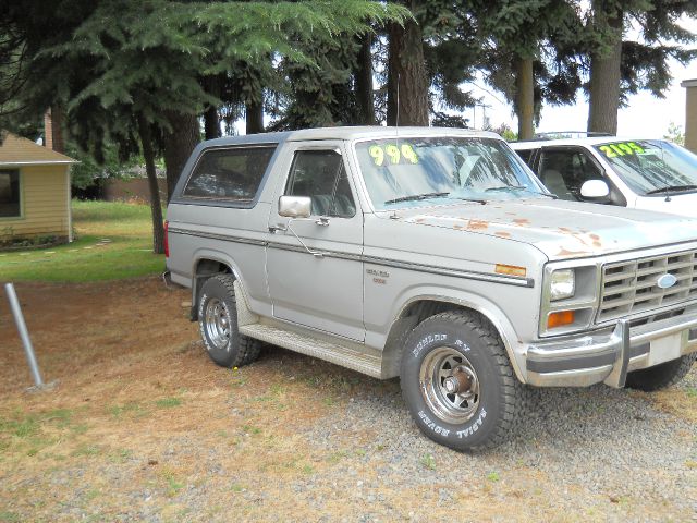 1985 Ford Bronco Ram 3500 Diesel 2-WD
