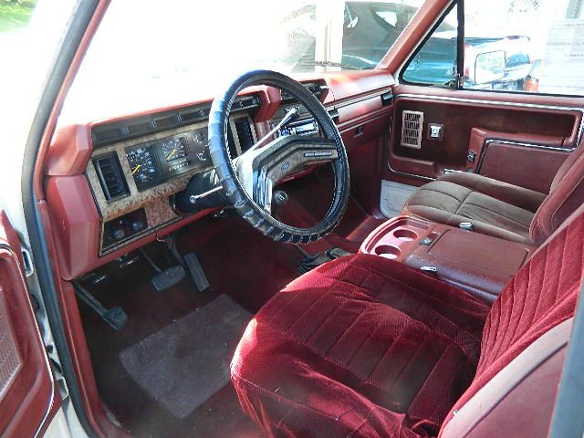1986 Ford Bronco Ram 3500 Diesel 2-WD