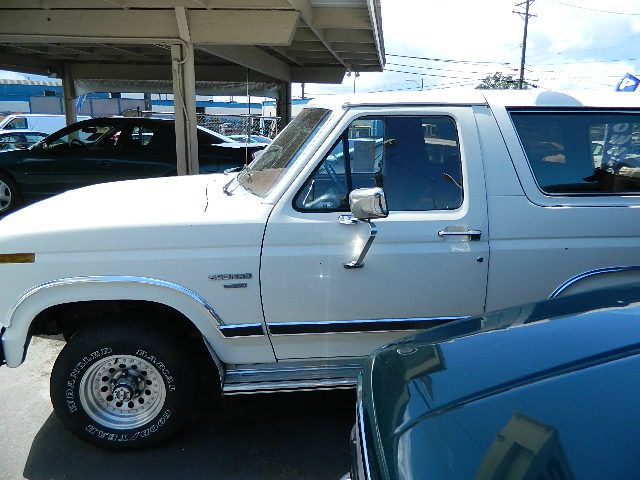 1986 Ford Bronco Ram 3500 Diesel 2-WD