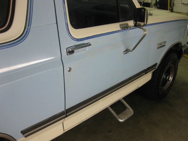 1987 Ford Bronco Ram 3500 Diesel 2-WD