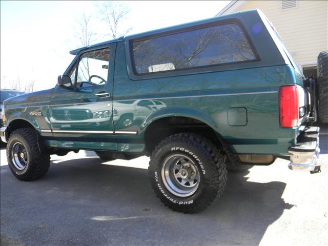 1996 Ford Bronco ESi