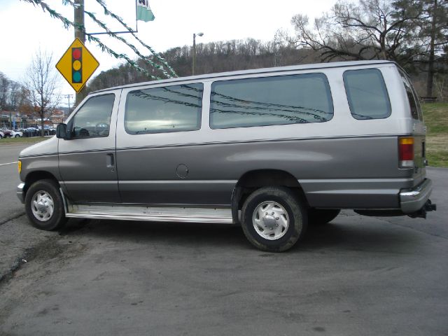 1992 Ford Club Wagon SLT 2500 Hemi 4x4