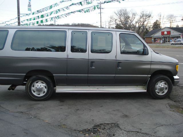 1992 Ford Club Wagon SLT 2500 Hemi 4x4