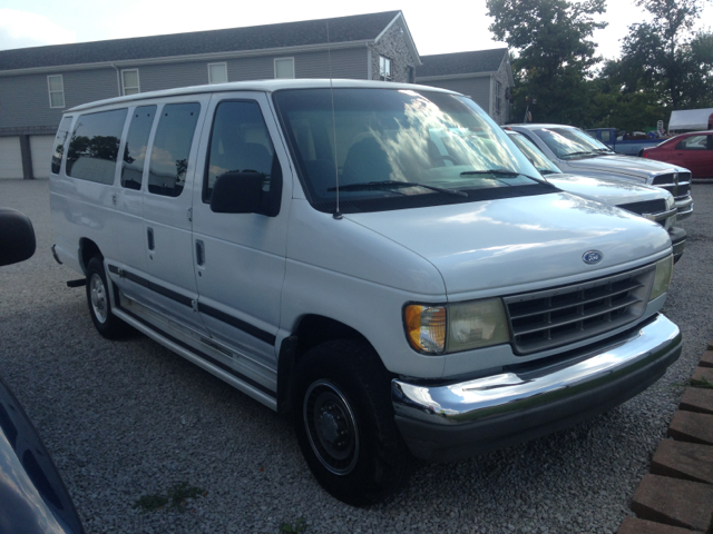 1994 Ford Club Wagon FWD I